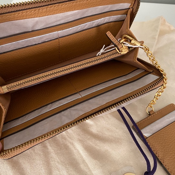 Tory Burch Britten Wallet - Picture 7 of 10